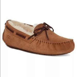 Ugg Dakota Moccasin Slipper !!!!